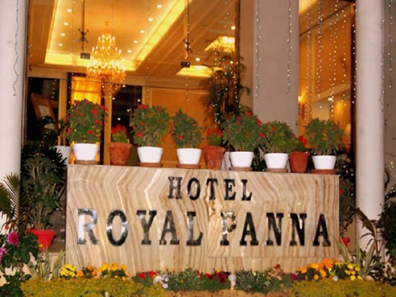 Hotel Royal Panna Shahjahanpur Esterno foto